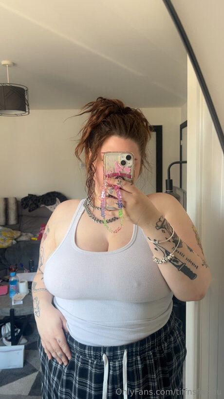 Tiffnsfw3bu star nude photo