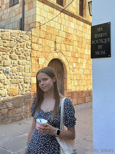 Lily Poppy pornstar hd archive