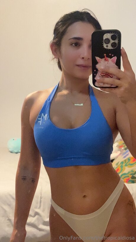 Thetropicaldiosa nudes star pic