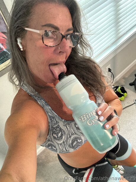 fitness influencer onlyfans nude image