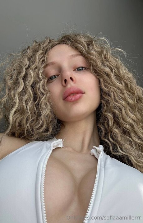 Sofiaaamillerrr pornstar adult pics
