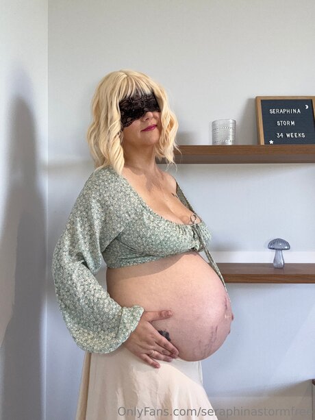 Seraphinastormfree model nude img