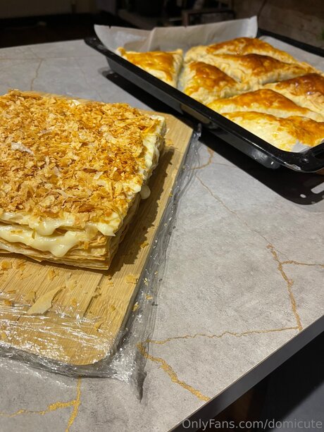 Domicute model hot pic