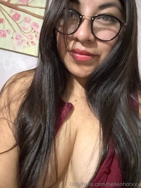 Hellenhotxxx high quality actress pic