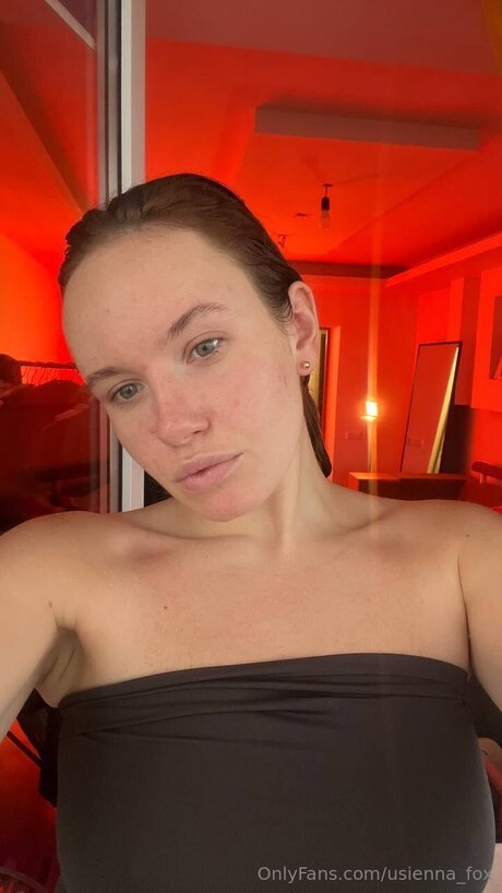 Usienna Fox model pornographic galleries