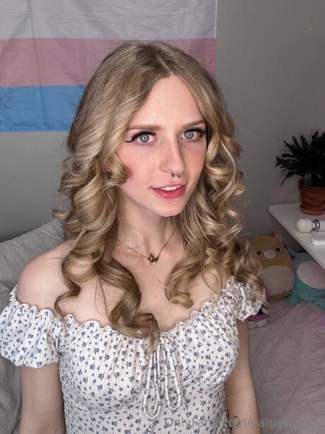 Paigewright model picture