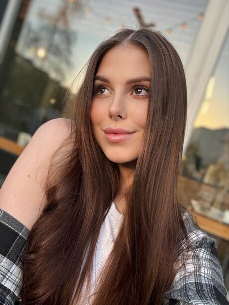 Lillie Miler model pictures