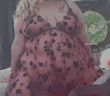 Puppyrolls pornstar naked gallery