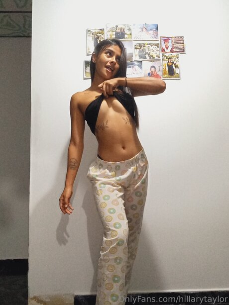 Hillarytaylor model img