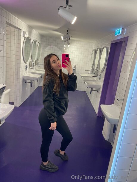 Judy Evans pornstar beautiful images