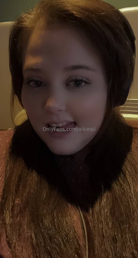 social media influencer onlyfans beautiful porn pic