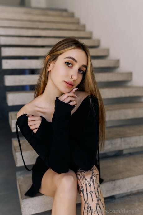 Danaqis hot actress image