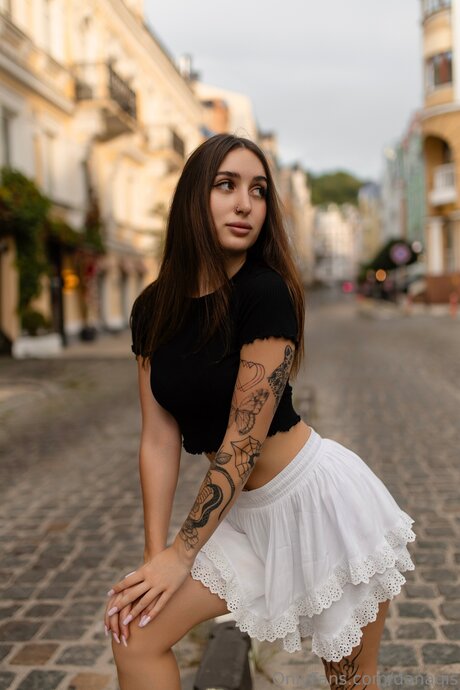 Danaqis model perfect pics