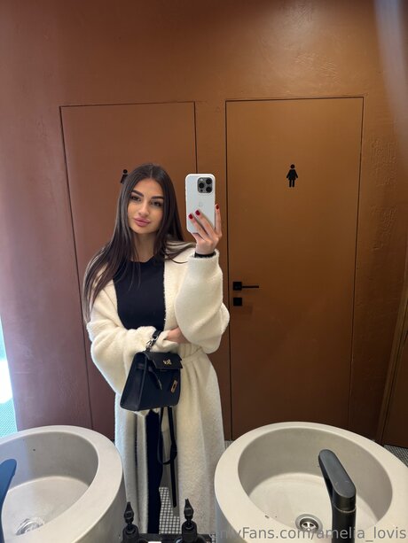 Amelia Lovis pornstar nice galleries