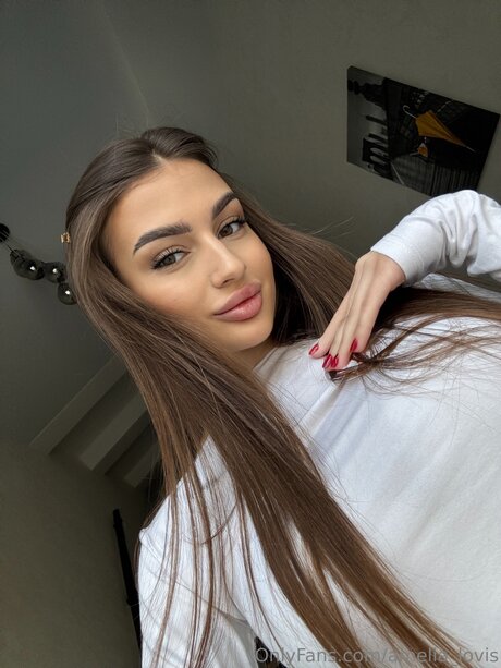 Amelia Lovis exclusive actress picture