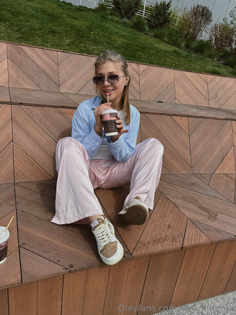 Ivysummmer free pornstar pictures