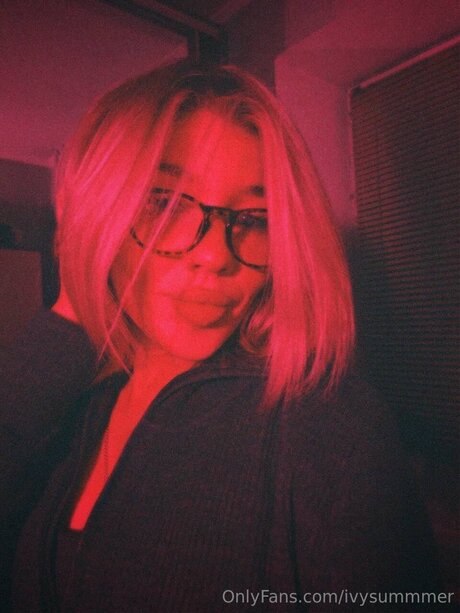 Ivysummmer naked model pics