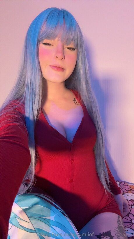 Yumiiof hot model img