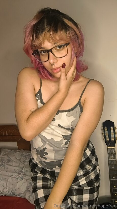 Harleyhopefree nude actress pictures