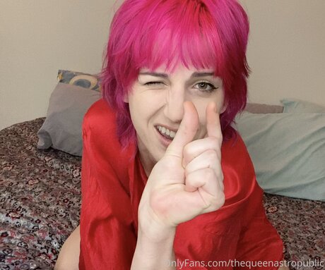 Thequeenastropublic perfect star img