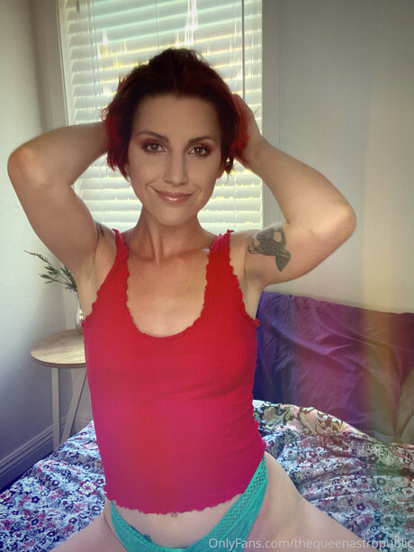 Thequeenastropublic model art pics