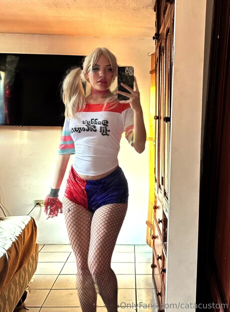 Catacustom pornographic star gallery