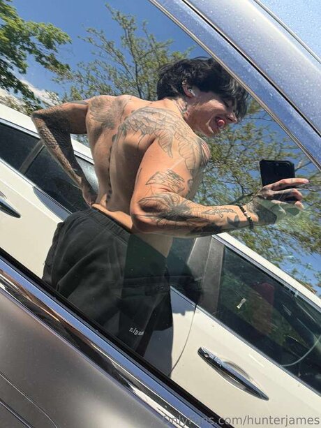 Hunterjames sexy pornstar img