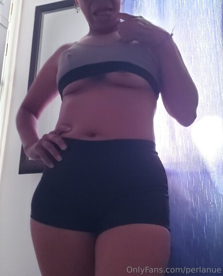 Perlanue nice model images