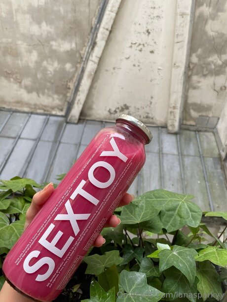 Lanasparkyy model nice picture