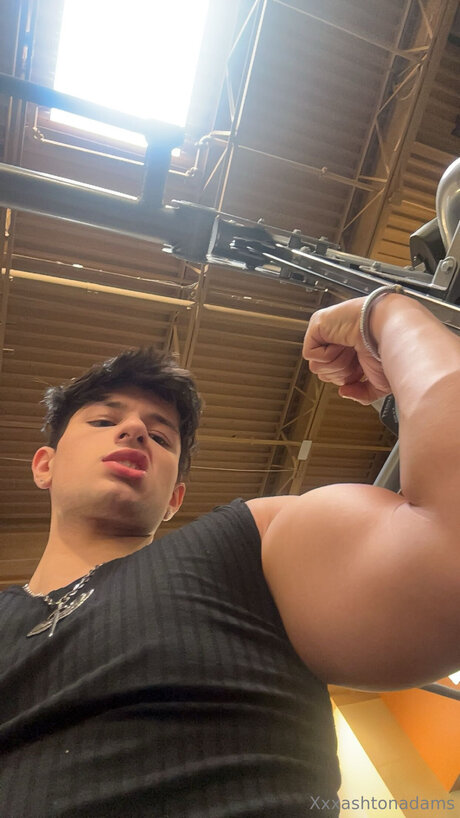 Ashtonadamsx sexy model gallery