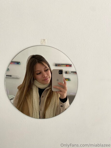 Miablazee pornstar free photos