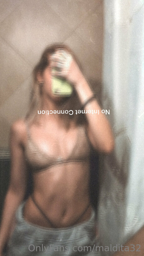 Maldita32 model best picture