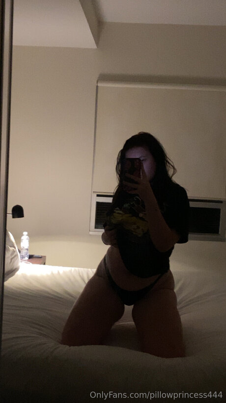 Pillowprincess444 xxx star picture