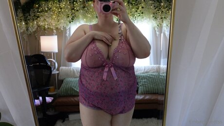 Embersweetss xxx actress pic