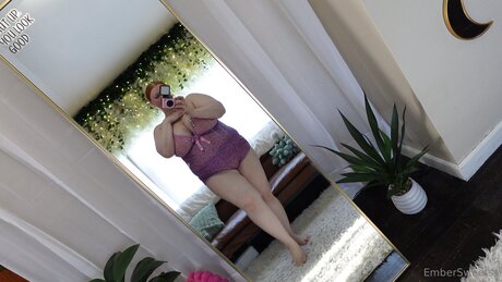 Embersweetss star top photo