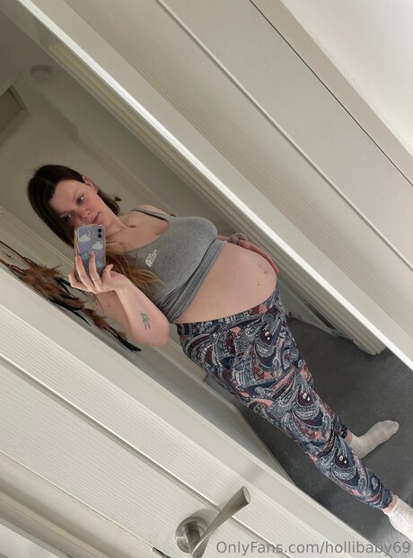 Hollibaby69 nudes star images