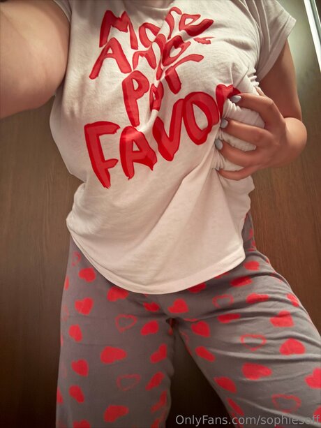 Sophiesoff porn actress image