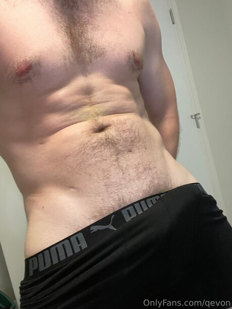 Qevon high quality model pictures