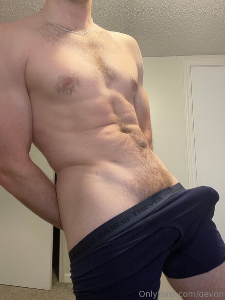 Qevon adult model image