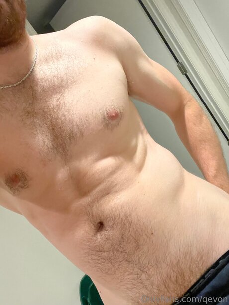 Qevon model sex photo