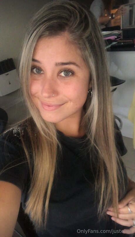 Justelisa naked actress pics