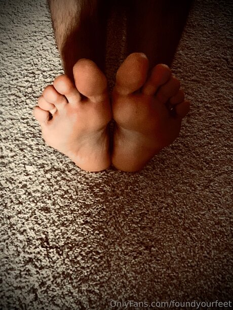 Foundyourfeet naked star pics