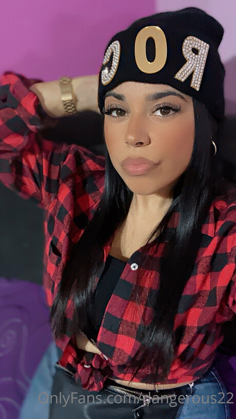 Dangerous22 model exclusive image