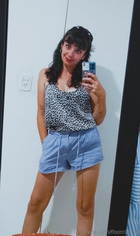 Floorciitaaa nudes actress image