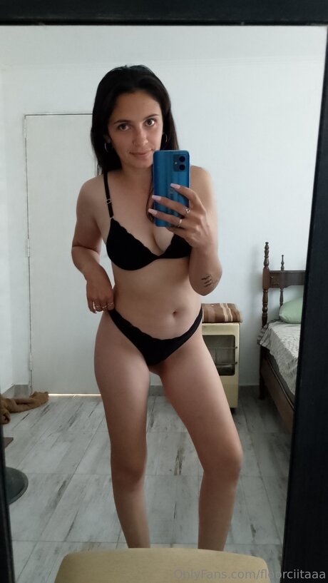 Floorciitaaa star nude img