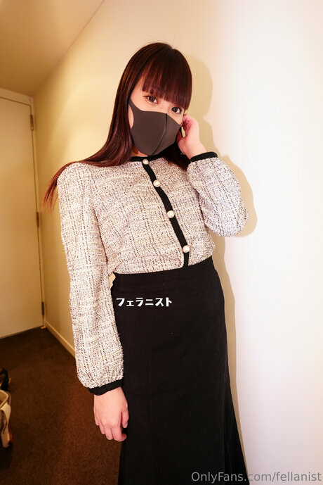 Fellanist naked actress pic