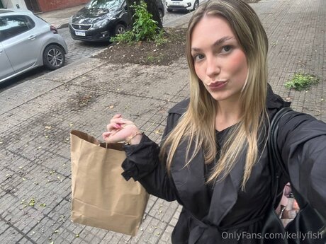 Kellyfish pornstar perfect pictures