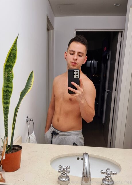 Exequiel Ponz Free star sexy picture