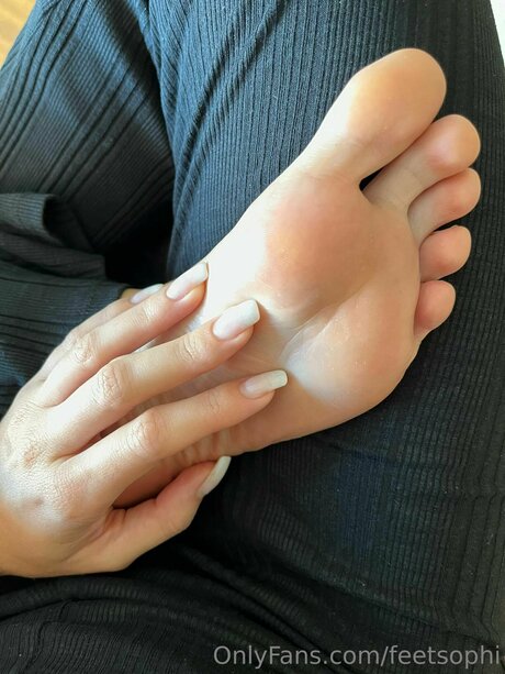 Feetsophi model sexy pics