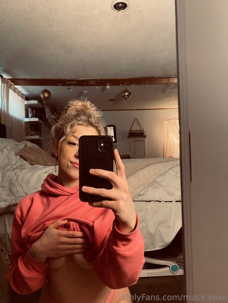 Mack Xoxo pornstar sexy pics